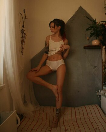 Irina Adelina / irina_adelina Nude Leaks Photo 9