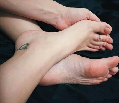 Isabela Fialho / bela.feetoes / fialhoisabela / isa.bela.feet Nude Leaks OnlyFans Photo 4