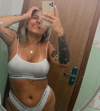 Izabela Paiva / IzabelaPaiva / paiva_iza Nude Leaks Photo 9