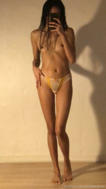 j3nnifergreen Nude Leaks Photo 25