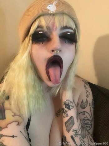 Jackthestripper666 / ashleydispair420 Nude Leaks OnlyFans Photo 4