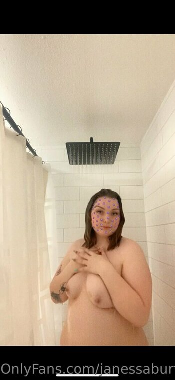 janessaburton Nude Leaks Photo 9