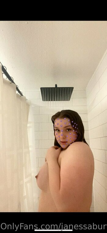janessaburton Nude Leaks Photo 11