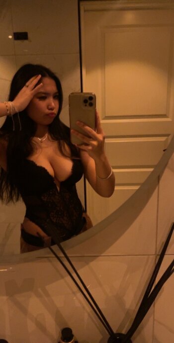 janet.ttp / awhore.able / janetpham / lildedjanet Nude Leaks OnlyFans Photo 1
