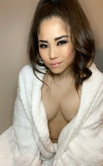 japanese-girl Nude Leaks Photo 2