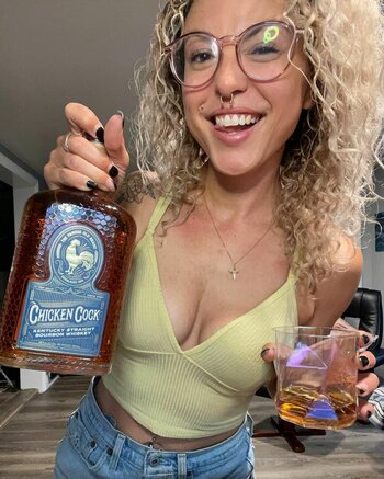 Jazzie Taylor / beauty.and.the.booze / jazmin_taylor Nude Leaks OnlyFans Photo 17