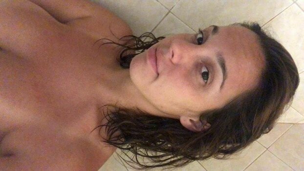 Jules Correntina / beachginganinja Nude Leaks Photo 7
