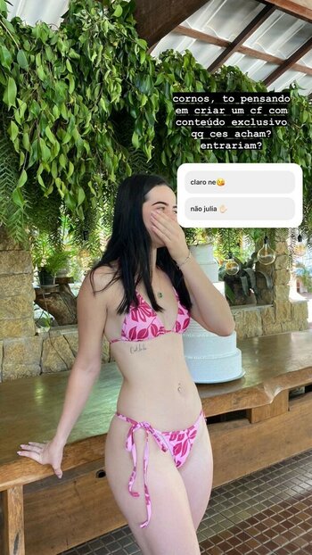 Julia Linhares / _julialinhares_ Nude Leaks Photo 2