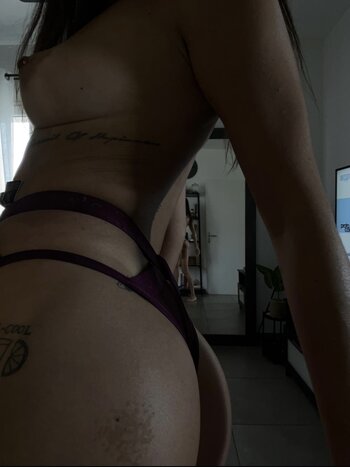 Julie Bertin / juliebrtn_off Nude Leaks Photo 6