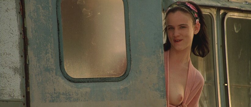Juliette Lewis / juliettelewis Nude Leaks Photo 393
