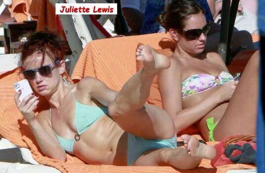 Juliette Lewis / juliettelewis Nude Leaks Photo 400