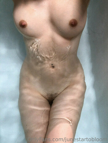 junestartobloom Nude Leaks Photo 3