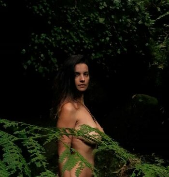Kami Queiroz / SOS Mochileiras / tropicalraccoon Nude Leaks Photo 5