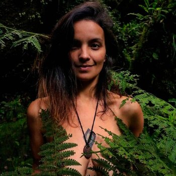 Kami Queiroz / SOS Mochileiras / tropicalraccoon Nude Leaks Photo 13