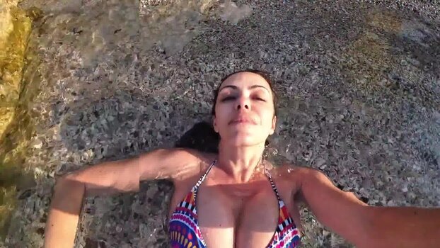 Karolin Fişekçi karolinfisekci user Nude Leaks  TheFappening 