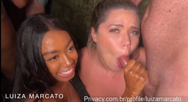 Karoline Coutinho / krolinecoutinho / pocahcarioca / pocahontas carioca Nude Leaks OnlyFans Photo 28