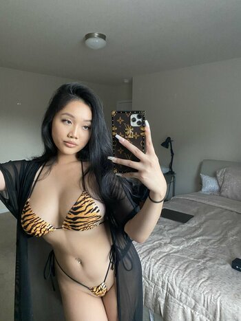 kayla.vy /  / Asian Baby Girl Nude Leaks Photo 8