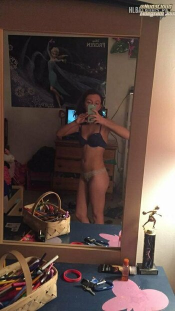 Kaylee Crewe Nude Leaks Photo 8