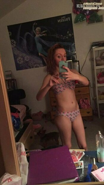 Kaylee Crewe Nude Leaks Photo 17