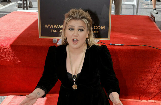Kelly Clarkson / kellyclarkson Nude Leaks Photo 58