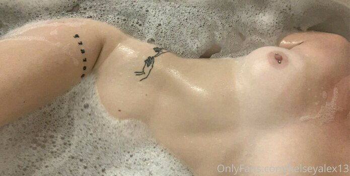 kelseyalex13 / kelseylivingwell Nude Leaks OnlyFans Photo 5