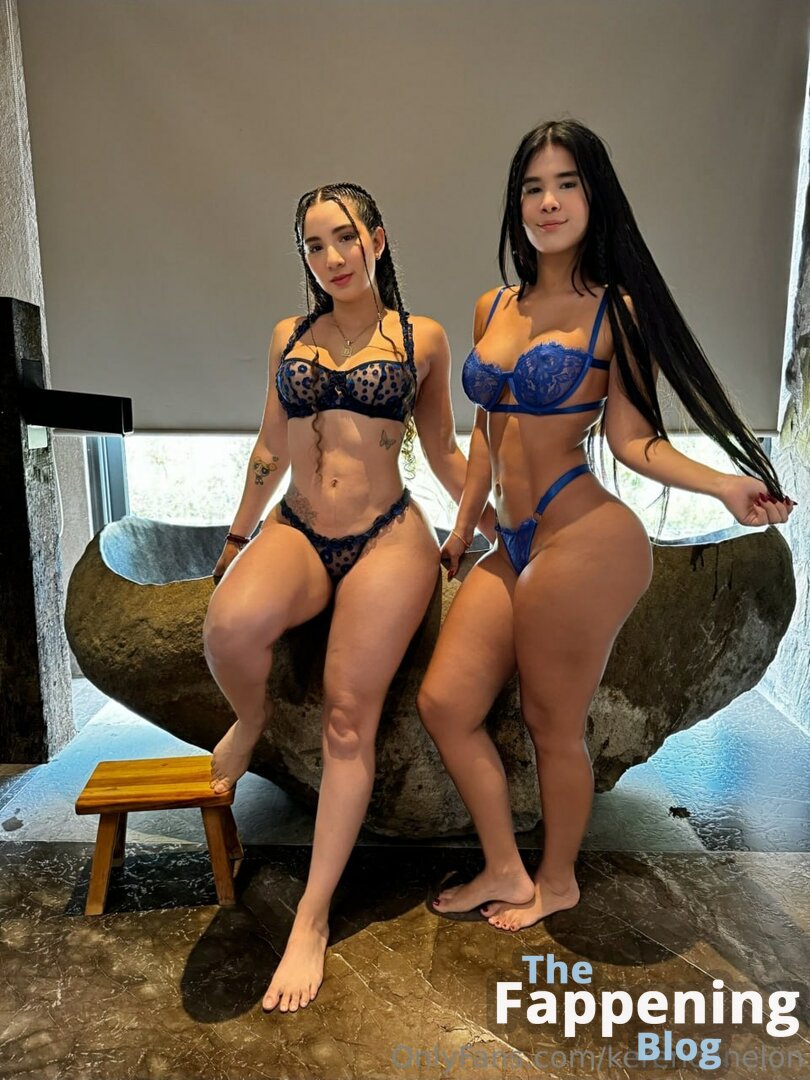 Keren Canelon's inviting glance