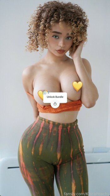 Kiara Peach / kiara.peach Nude Leaks Photo 12
