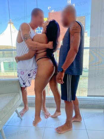 Krissia Figueiredo / krisshotwife Nude Leaks OnlyFans Photo 29
