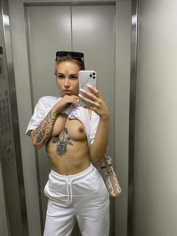 Kristina Volkova / a.k.a lappywar / lappywar Nude Leaks OnlyFans Photo 4