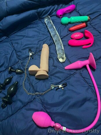 Kristty / Krispeachie Nude Leaks OnlyFans Photo 11