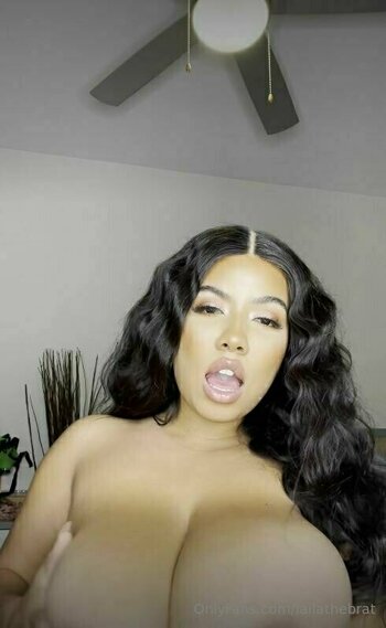 lailathebrat / lailathebratt Nude Leaks OnlyFans Photo 38