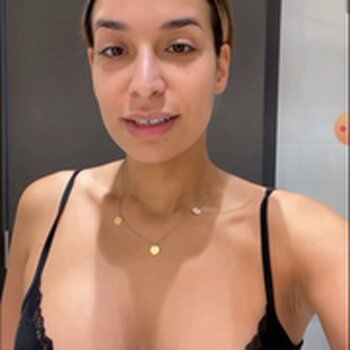 Lamiya Slimani / lamiyaslimani Nude Leaks Photo 21
