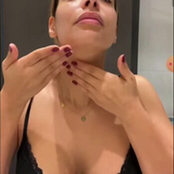Lamiya Slimani / lamiyaslimani Nude Leaks Photo 24