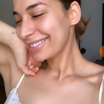 Lamiya Slimani / lamiyaslimani Nude Leaks Photo 27