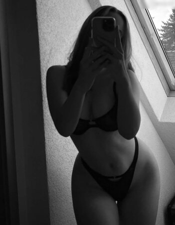 Lara_mde Nude Leaks Photo 10