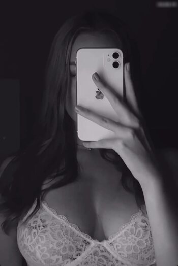 Lara_mde Nude Leaks Photo 28