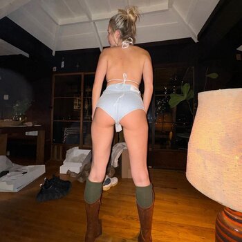 Laurel Arnell Cullen / British Singer / classiclaurel Nude Leaks Photo 14