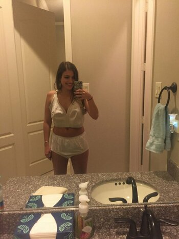 Lauren Bedford Russell / laurenbedfordrussell Nude Leaks Photo 19