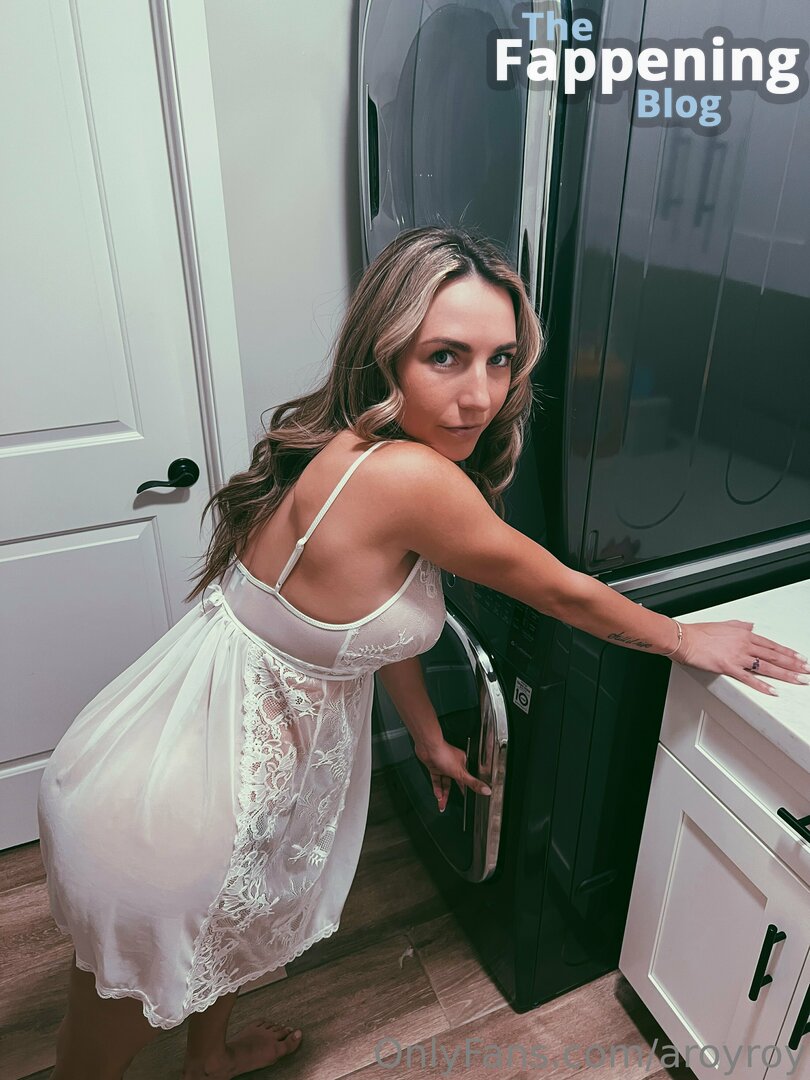 Lauren Roy  LaurenRoy05  aroyroy  neveraveragechick Nude Leaks OnlyFans  Photo 3 | TheFappening