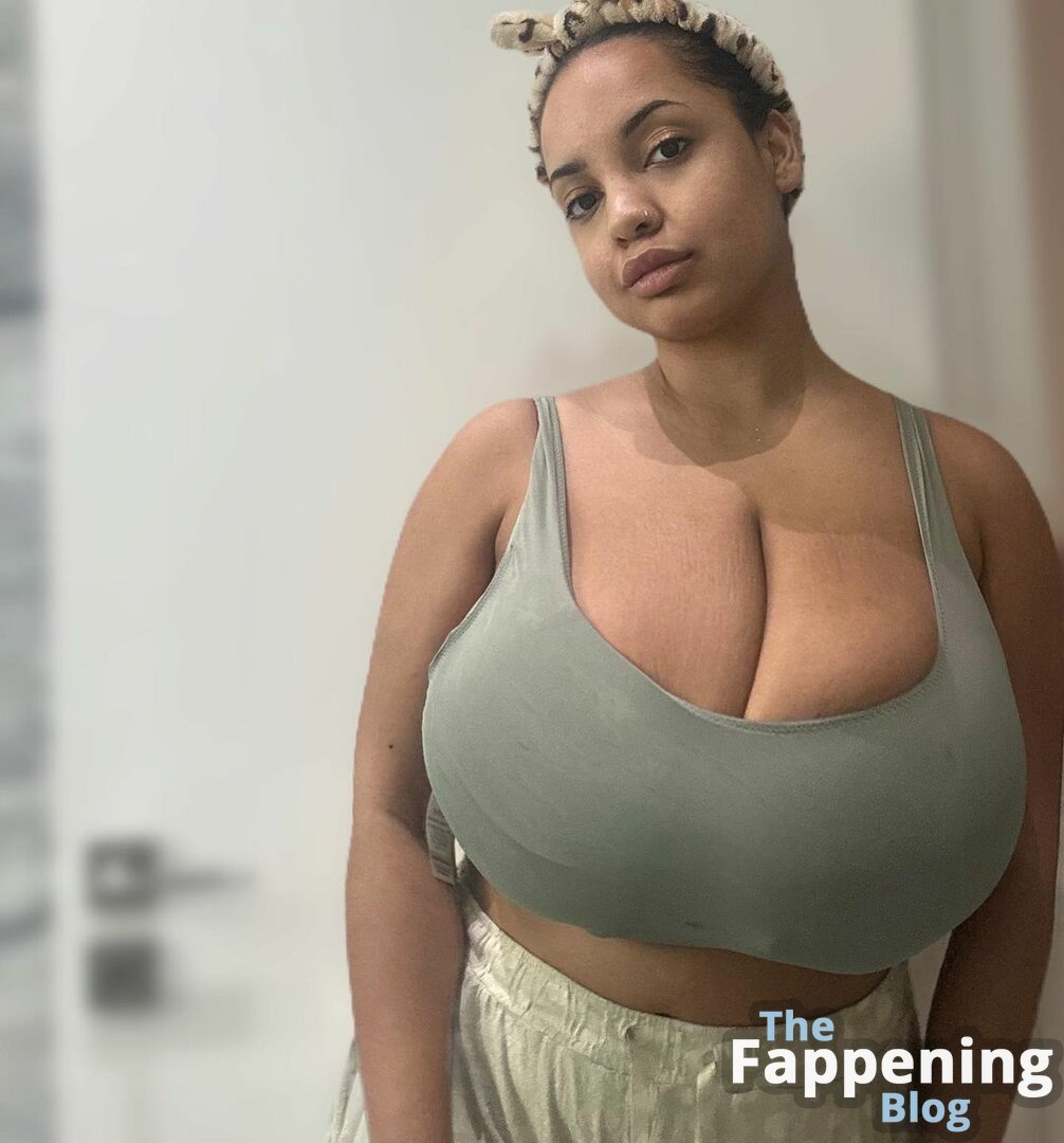 Layla / layla_roo / laylasmainaccount Nude Leaks OnlyFans Photo 12 |  #TheFappening