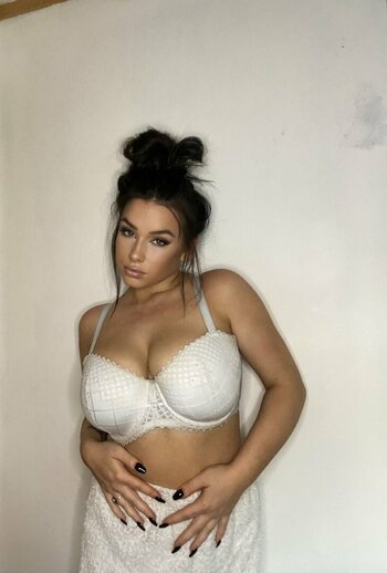 Leah X / https: / leah_x_official Nude Leaks OnlyFans Photo 10