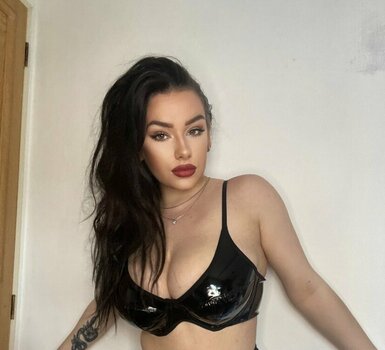 Leah X / https: / leah_x_official Nude Leaks OnlyFans Photo 13