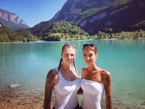 Lechl Sisters / Lena / Theresa / kristygnibus Nude Leaks Photo 1