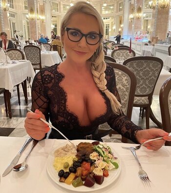 Lenka Dragounova / lenka_drag Nude Leaks Photo 9