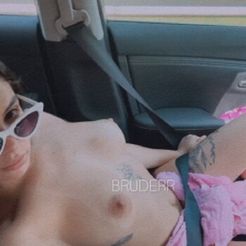 Liandra Bruder / bruderr Nude Leaks Photo 20