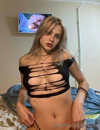lilaxshy / lilalol / lilaxshay Nude Leaks OnlyFans Photo 13