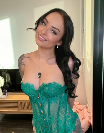 Lillith Lodge / lillith_lodge / lillithlodge Nude Leaks OnlyFans Photo 28