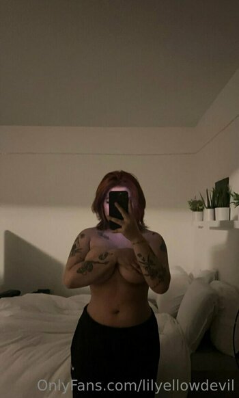 Lilyellowdevil Nude Leaks OnlyFans Photo 36
