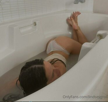 Lindsey Groll / lindseygroll Nude Leaks OnlyFans Photo 35