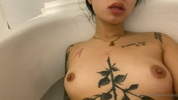 Lingxiaoyuxxx Nude Leaks OnlyFans Photo 23